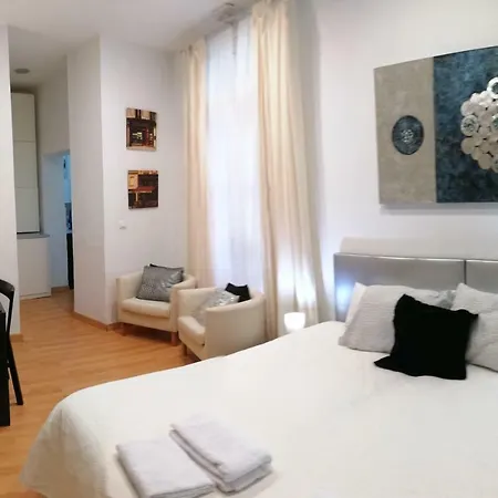 Apartment Estudio Km0 *